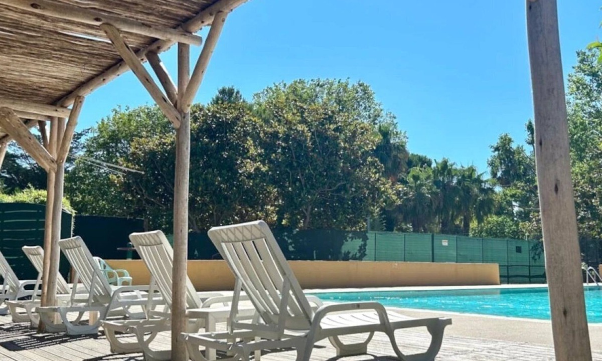 Villeneuve-les-Maguelone House | ZEcamping 2 étoiles piscine mobil-home TV clim 29m2 4 pers