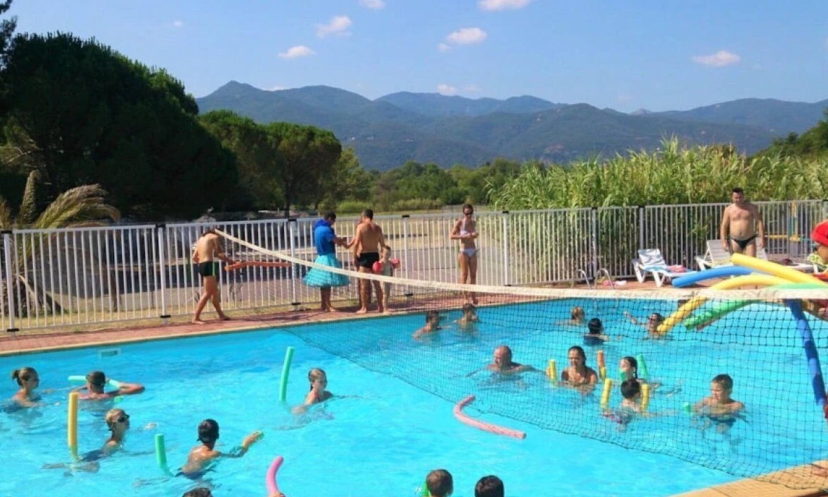Saint-Jean-Pla-de-Corts House | ZEcamping 3* familial piscine chauffée pet friendly locatif TV clim
