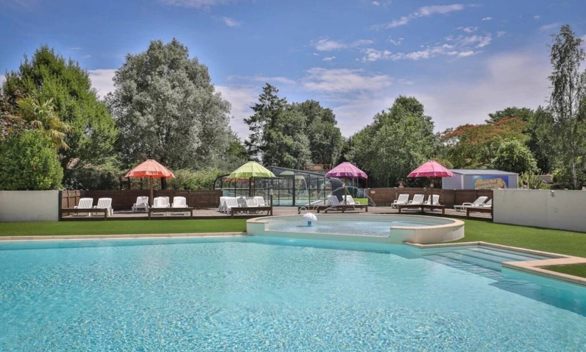 La Mothe-Achard House | ZEcamping 3 étoiles piscine couverte locatif 6 pers