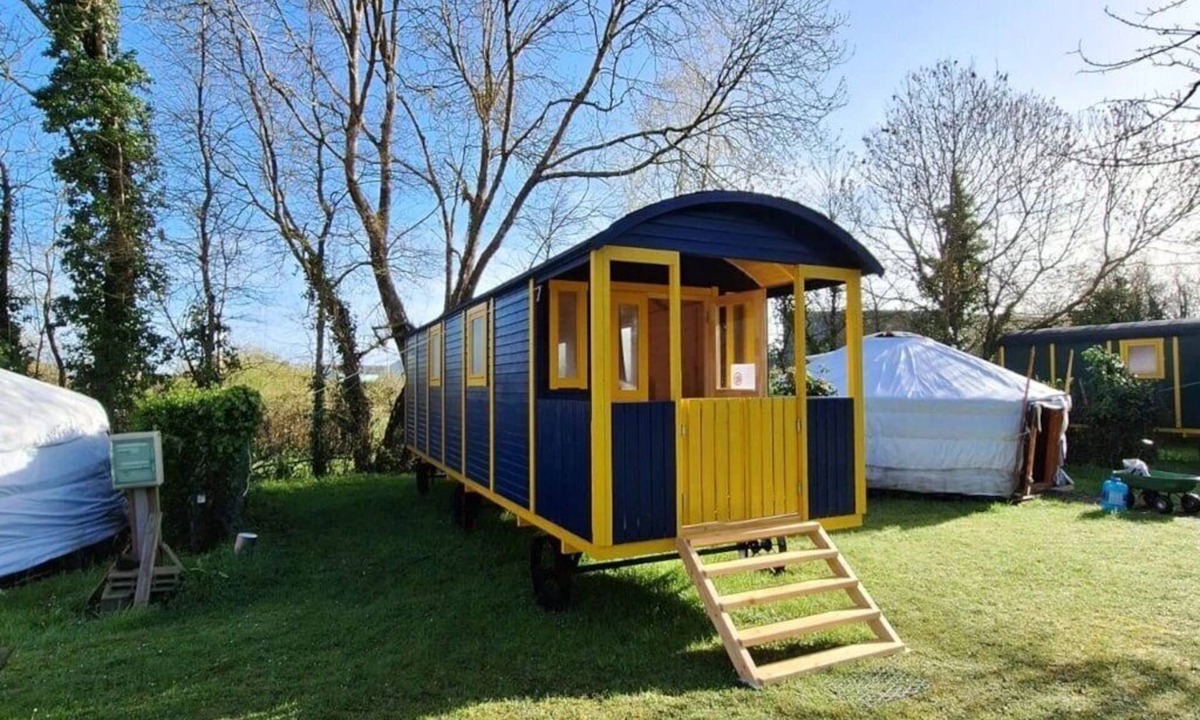 Saint-Benoit-des-Ondes House | ZEcamping 1* 2km plage dog friendly roulotte 22m2 3 pers