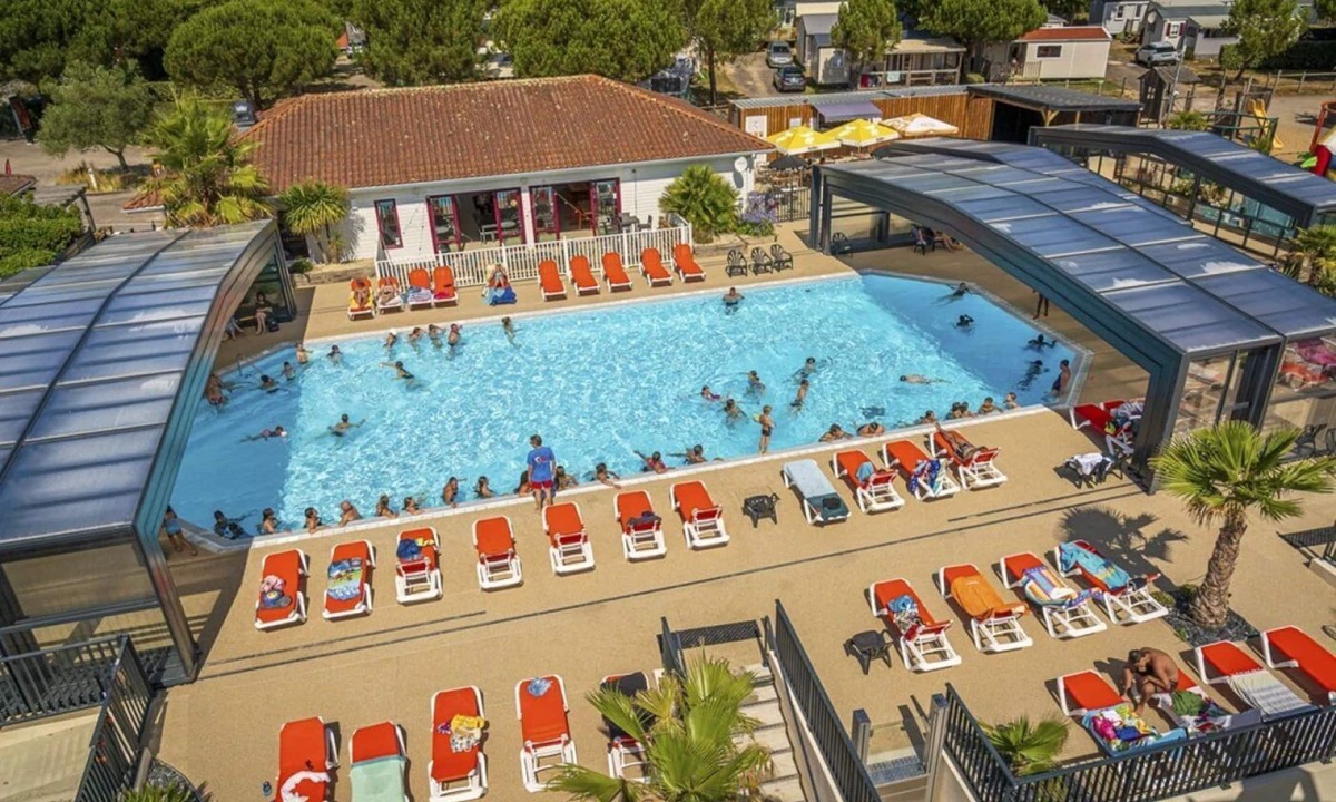 Tharon-Plage House | ZEcamping 4* - Parc Aqua - Plage à 1 km - Dog friendly - MH TV Plancha