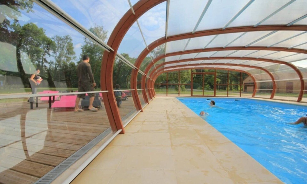 Bar-sur-Aube House | ZEcamping 2 étoiles piscine couverte locatif TV 25m2 6 pers