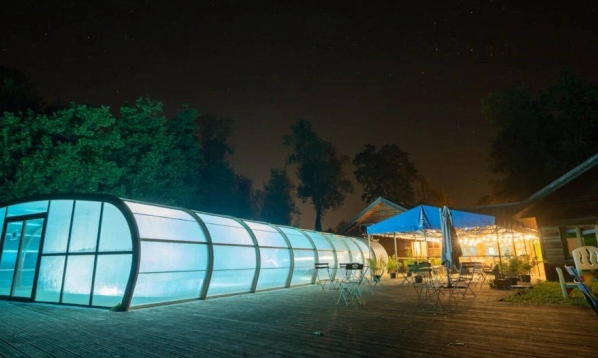 Bar-sur-Aube House | ZEcamping 2 étoiles piscine couverte chiens acceptés roulotte 18m2 4 pers