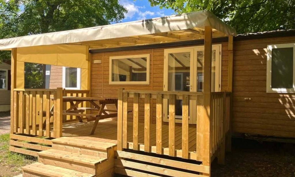 Angicourt House | ZEcamping 2 étoiles animaux acceptés locatif TV clim 45m2 6 pers