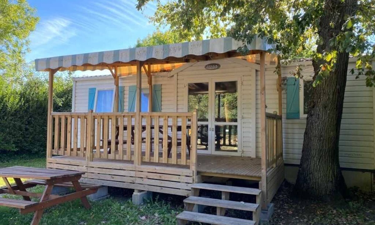Angicourt House | ZEcamping 2* animaux acceptés locatif TV clim 45m2 6 pers