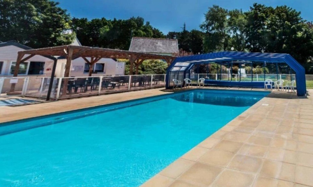 Plestin-les-Greves House | ZEcamping 2 étoiles 1km plage piscine couverte hammam locatif TV LV