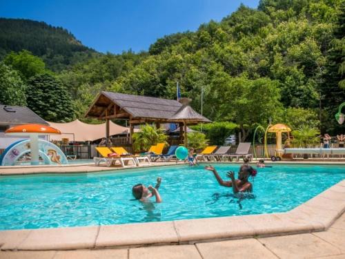 Florac Other | ZEcamping 3 club enfant équitation piscine chauffée