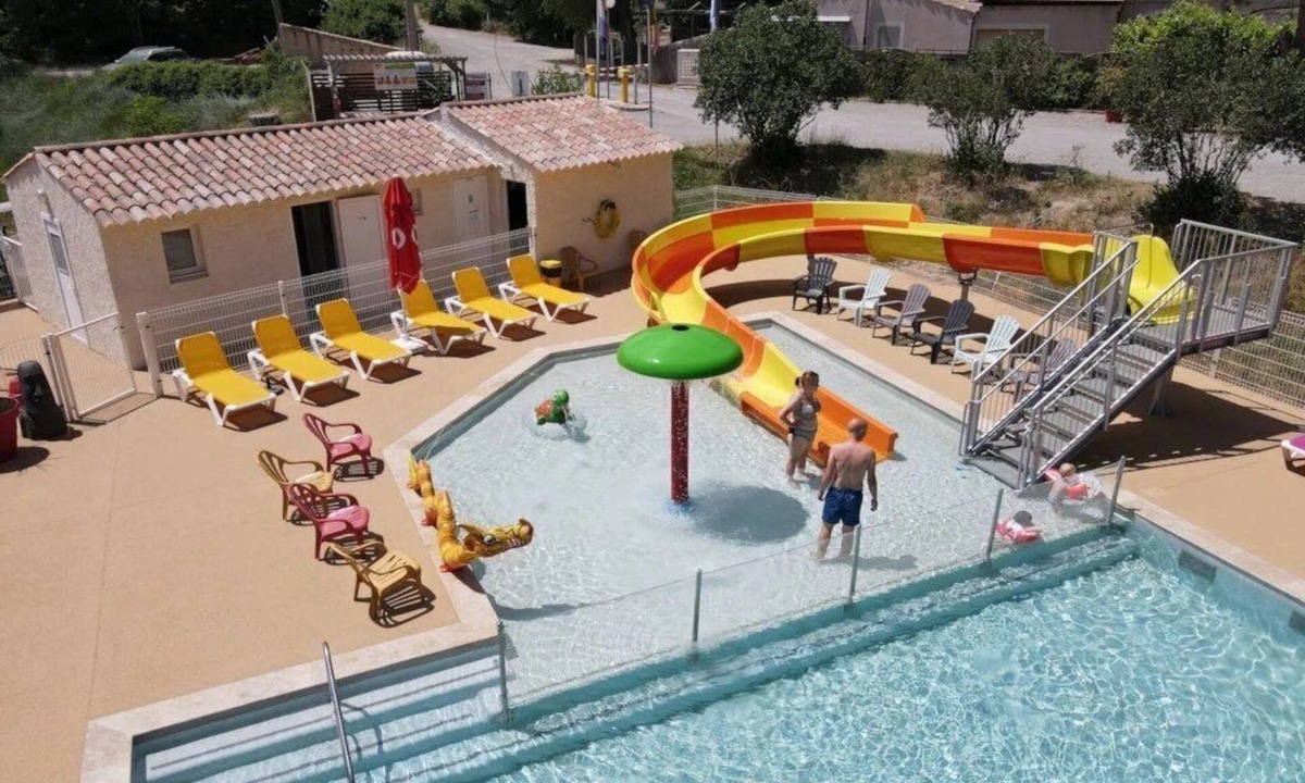 Saint Maime House | ZEcamping 3* familial parc aquatique mobil-home TV clim 24m2