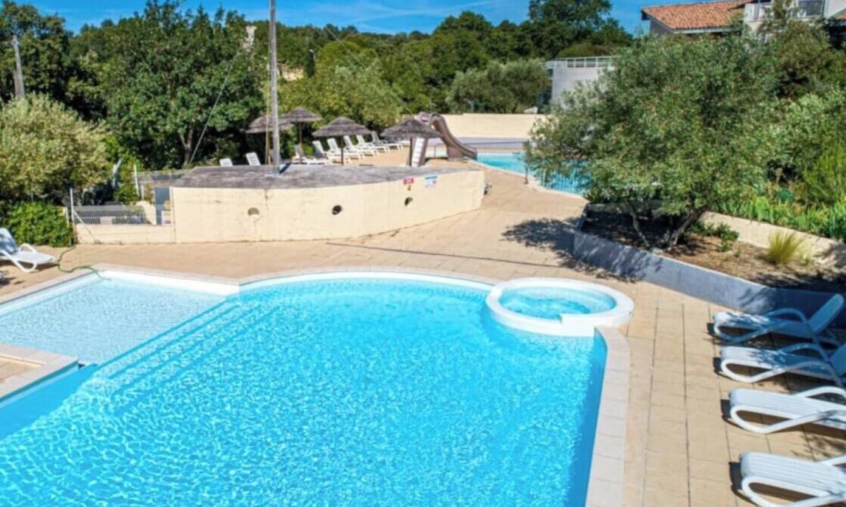 Castries House | ZEcamping 3* familial toboggans animaux acceptés locatif 32m2 5 pers