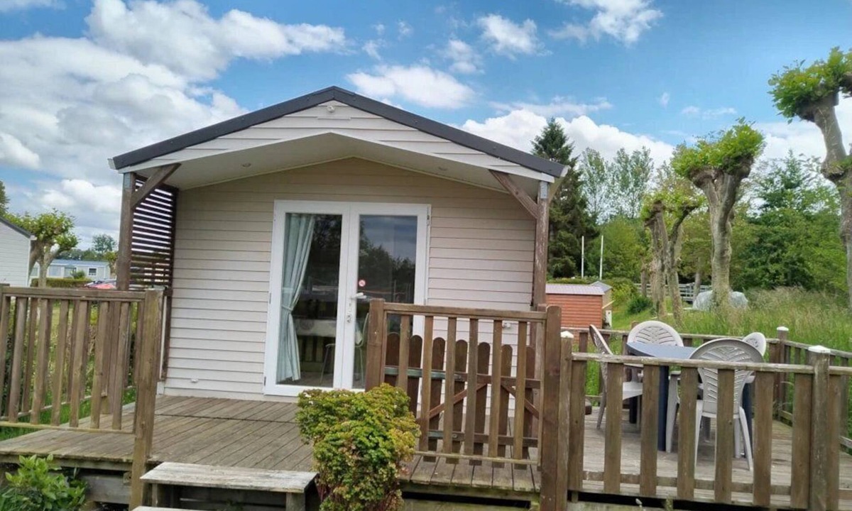 Martigny House | ZEcamping 3* chiens acceptés tente TV BBQ 6m2 4 pers