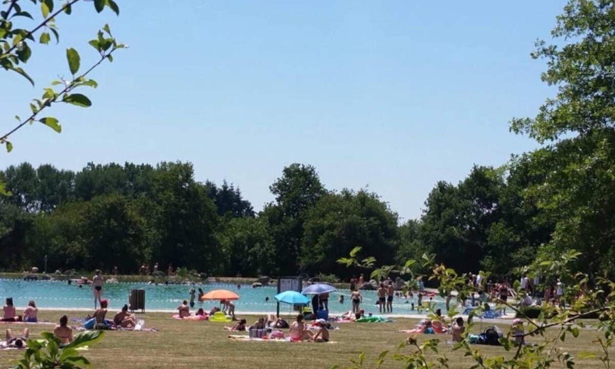 Mont-pres-Chambord House | ZEcamping 3 étoiles animé piscine couverte locatif BBQ 32m2 4 pers
