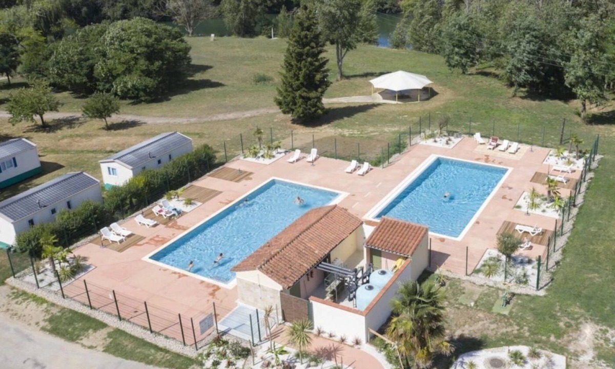 Mazeres House | ZEcamping 3* piscine animaux acceptés locatif BBQ 25m2 5 pers