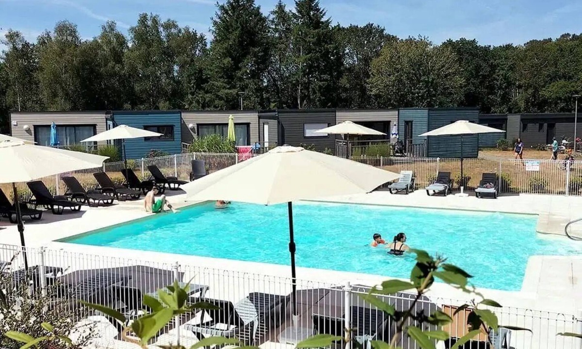 Malansac Ski Chalet | ZEcamping 3* piscine cottage TV LV 55m2 6 pers