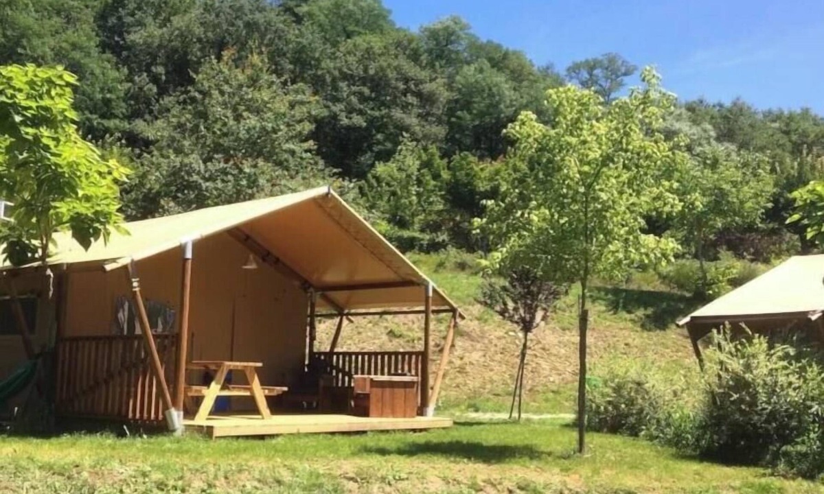 Jumilhac-le-Grand House | ZEcamping 3* tente BBQ 38m2 5 pers