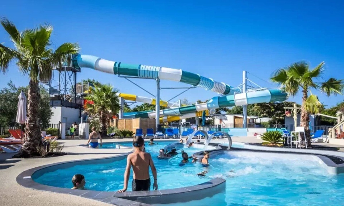 Olonne-sur-Mer House | ZEcamping 4* à 3km de la plage club enfant piscine couverte animations