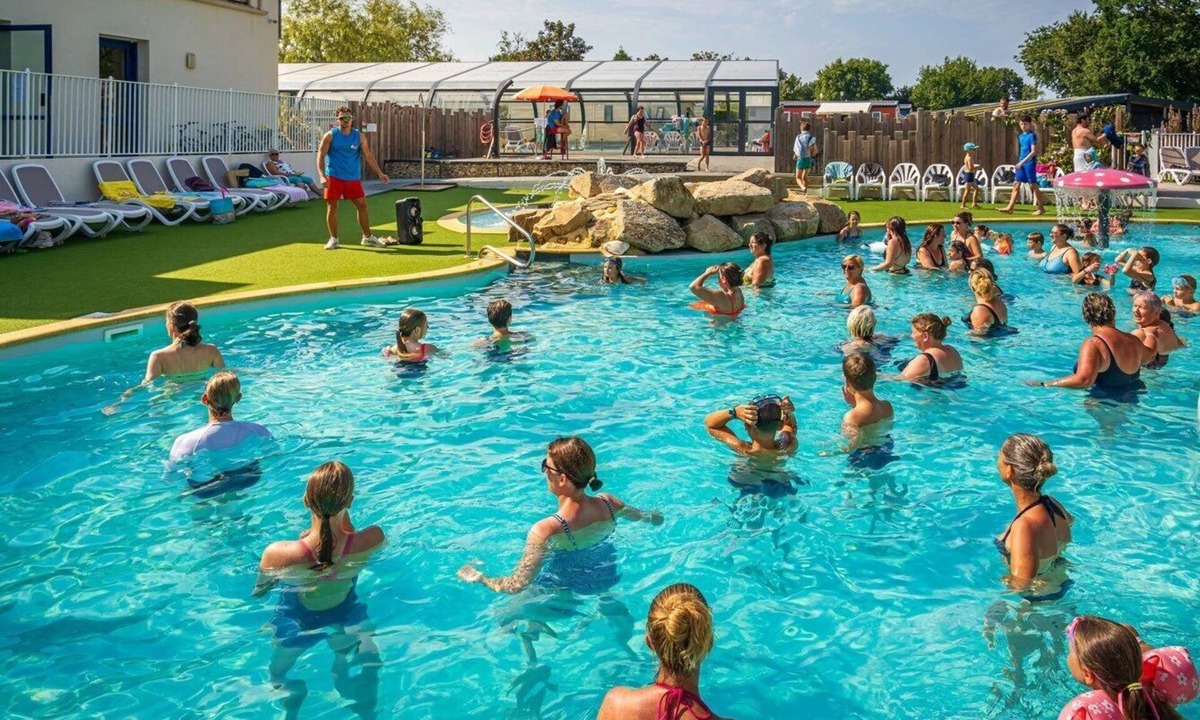 Ambon House | ZEcamping 4 étoiles animé espace aquatique dog friendly locatif 6 pers