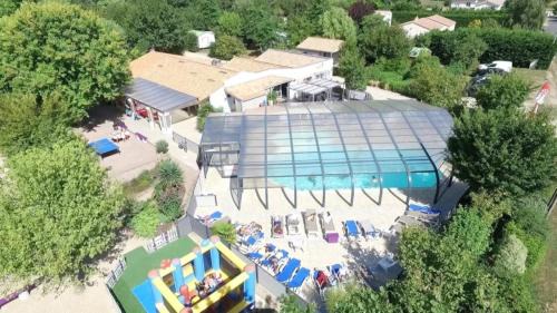 Apremont Other | ZEcamping 4 animaux acceptés bain à remous sauna et solarium