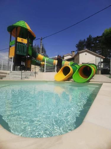 Ucel Other | ZEcamping 4 animaux acceptés avec piscine chauffée toboggan et tennis