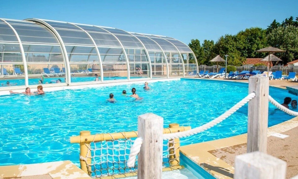 Givrand House | ZEcamping 4* avec club enfant piscine couverte 1km plage dog friendly
