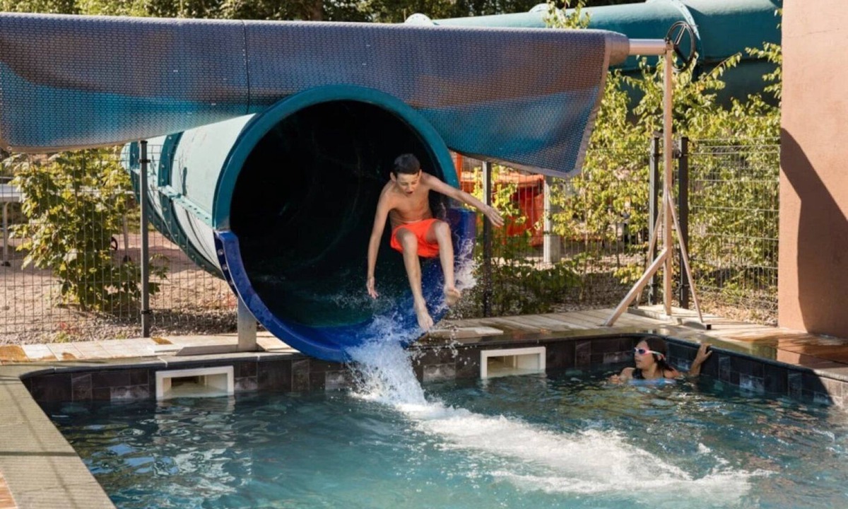 Granges-Aumontzey House | ZEcamping 4* animé piscine couverte animaux acceptés mobil-home 30m2