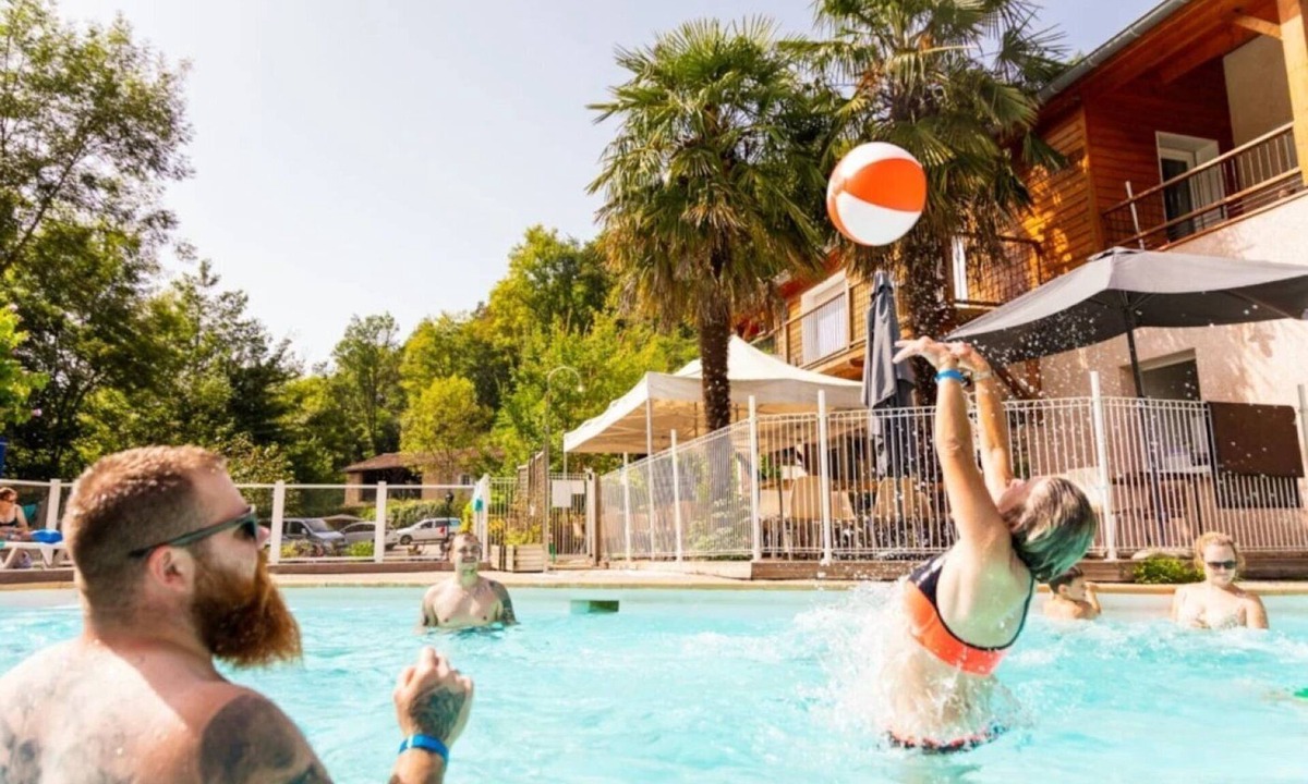 Montels House | ZEcamping 4* animé piscine dog friendly mobil-home BBQ 21m2 5 pers