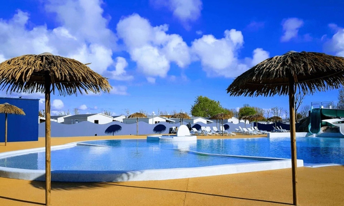 Angles House | ZEcamping 4* pet friendly terrain multisports piscine couverte
