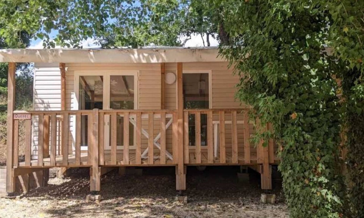 Rochegude House | ZEcamping 4* piscine chauffée chalet TV clim 26m2