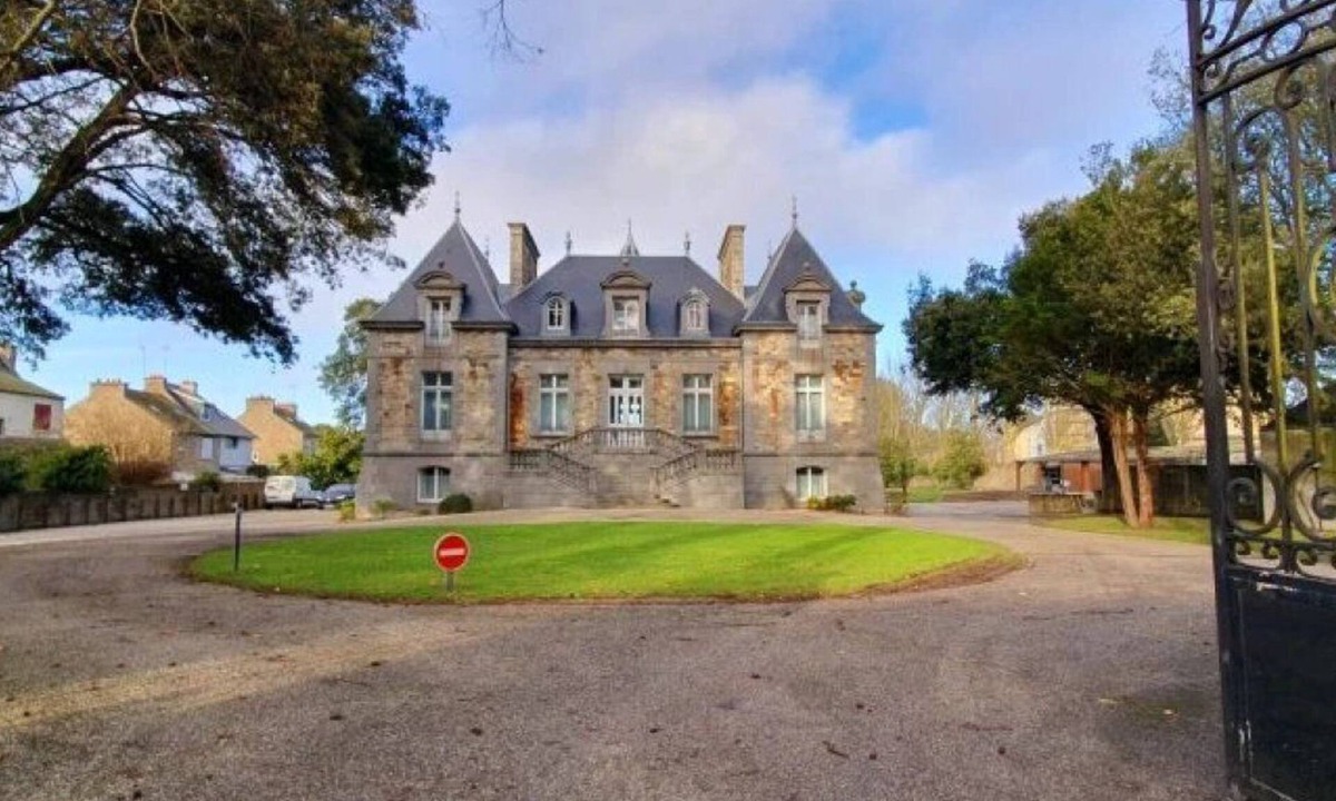 Saint-Ideuc Apartment | ZEcamping animaux acceptés locatif TV LV 6 pers