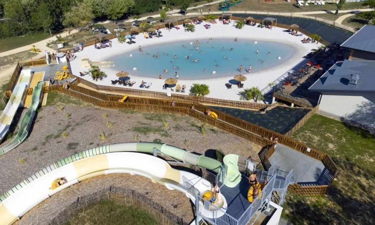 Aubigny-les-Clouzeaux House | ZEcamping 4* animé parc aquatique locatif TV LV BBQ 36m2 4 pers
