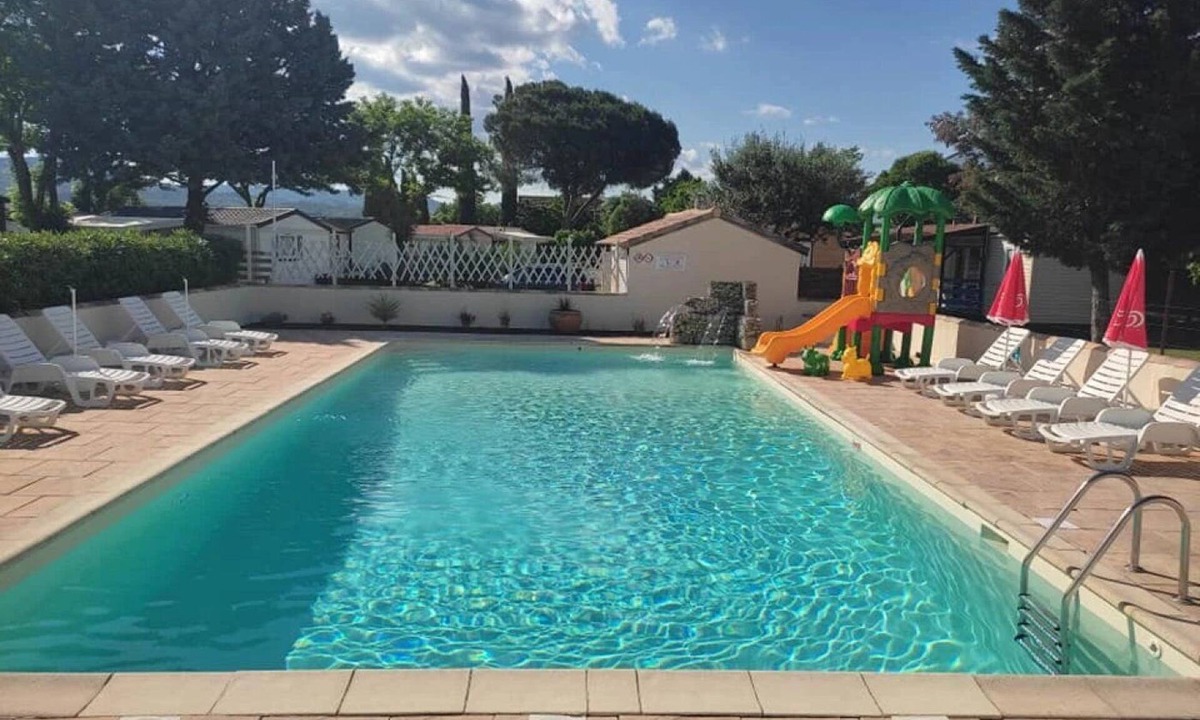 Massillargues-Attuech House | ZEcamping 3 étoiles piscine chiens acceptés mobil-home BBQ 30m2 4 pers