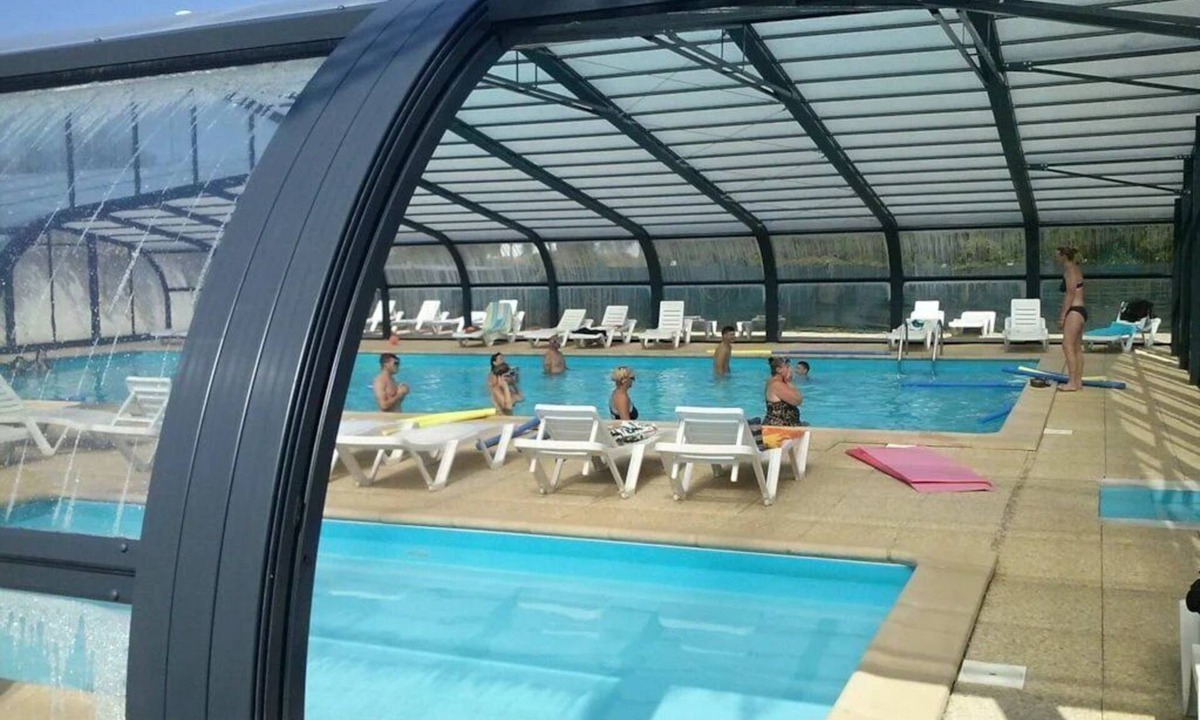 Talmont-Saint-Hilaire Cabin | ZEcamping 3 étoiles piscine couverte cabane BBQ 10m2