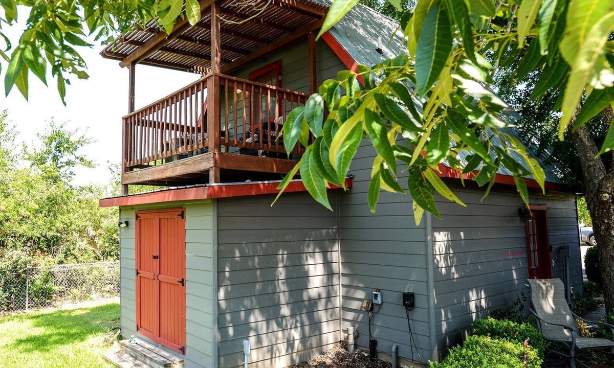 Bastrop Cabin | Zen by the River: Pet-Friendly Retreat in Beautiful Bastrop, TX