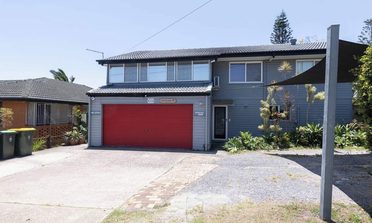 Taigum House | Zen Garden - 2 bedroom Tiny Home (Free parking)