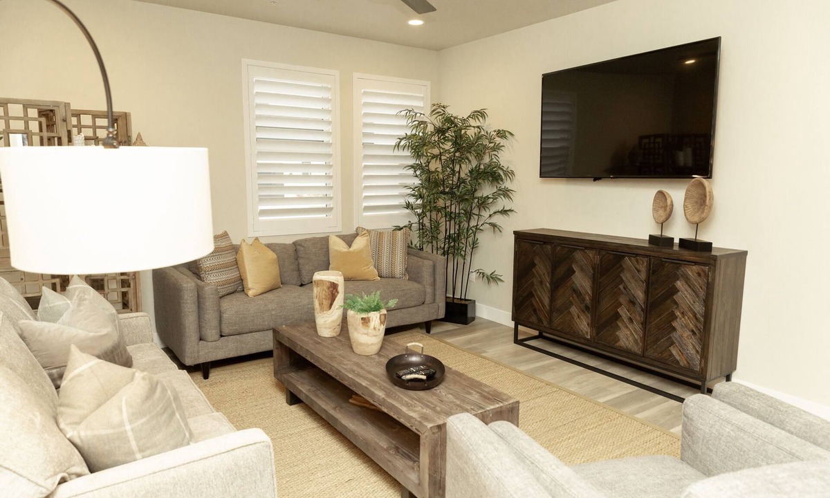 Washington Fields Condo | ✌️ Zen Palace ✌️Tranquil Zen Retreat | POOL IS OPEN!