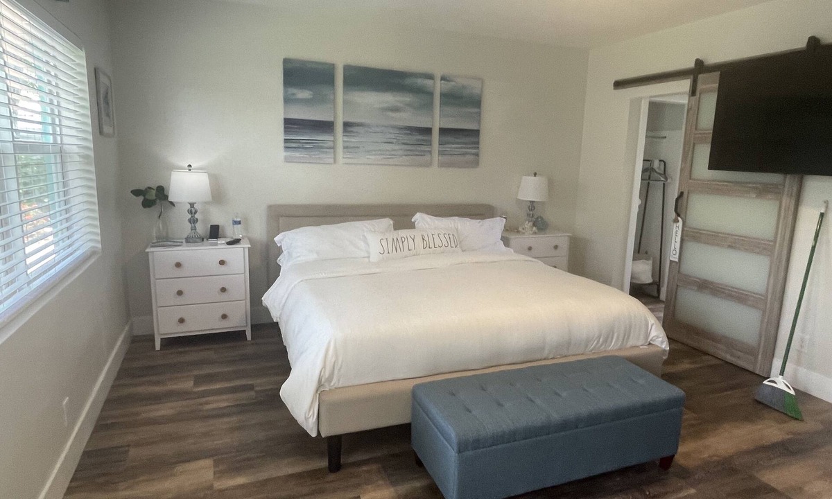 Lake Worth Apartment | Zen Retreat