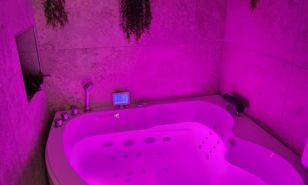 Hyeres City Centre Apartment | Zen Room, Romantique