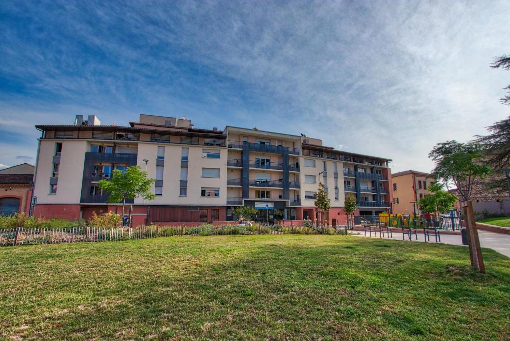 Albi Apartment | Zenao Albi - Résidence Stella