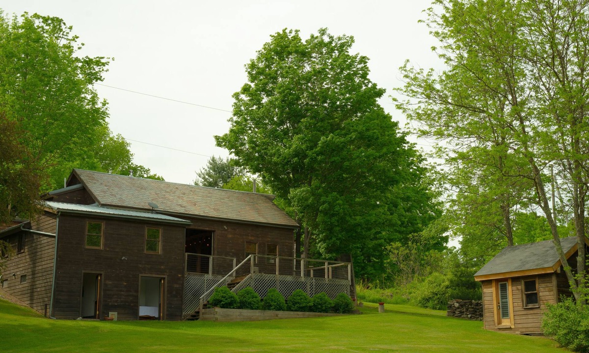 Town of Hebron House | ZenBarn: A Quiet Getaway