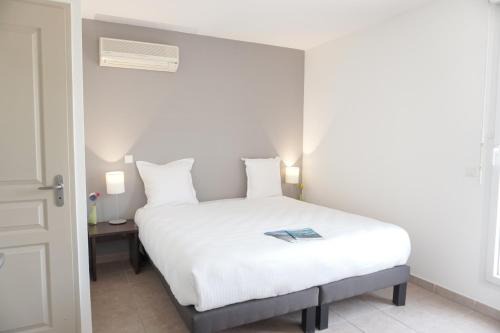 Six-Fours-les-Plages Apartment | Zenitude Hôtel-Résidences Six-Fours