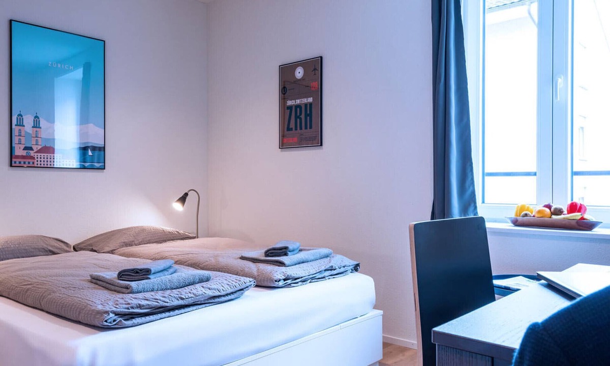 Center Apartment | ZH Herta I - HITrental Central Station Apartment