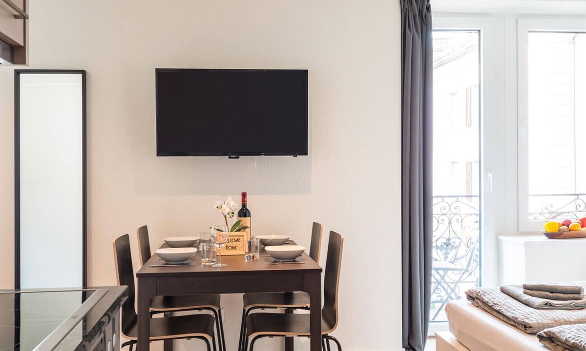 Center Apartment | ZH Ida II - HITrental Central Station Apartments