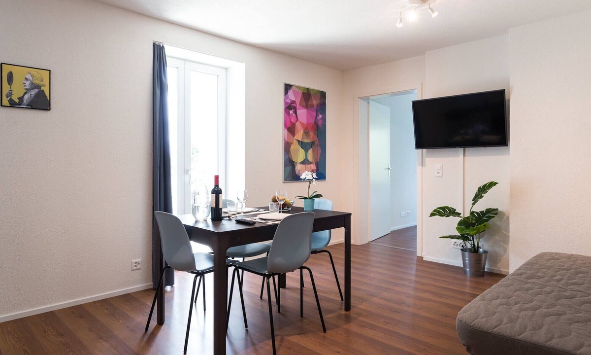 District 9 Apartment | ZH Lion II - Altstetten HITrental Apartment