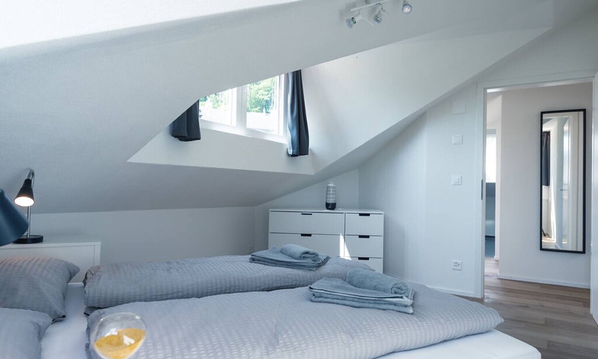 Albisrieden Apartment | ZH Peach III - HITrental Wiedikon Apartments