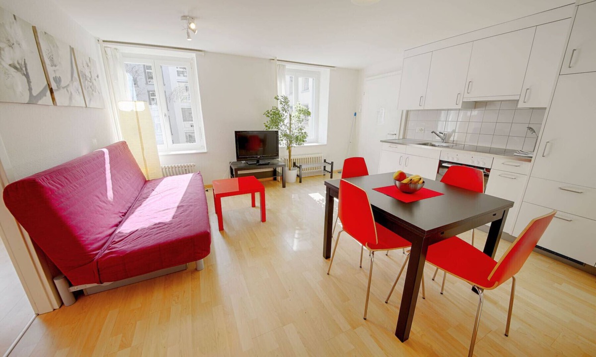 Langstrasse Apartment | ZH Rodriguez - Stauffacher HITrental Apartment