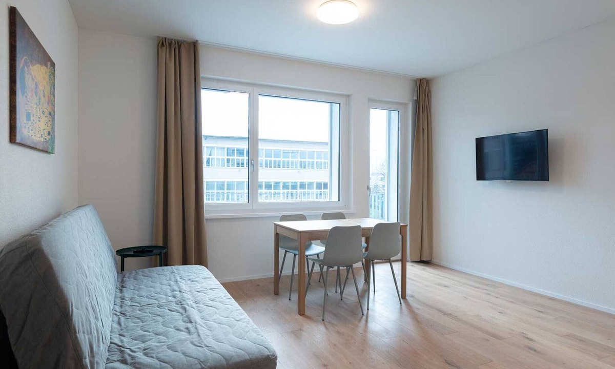 Center Apartment | ZH Yellow 3 - Letzigrund HITrental Apartment