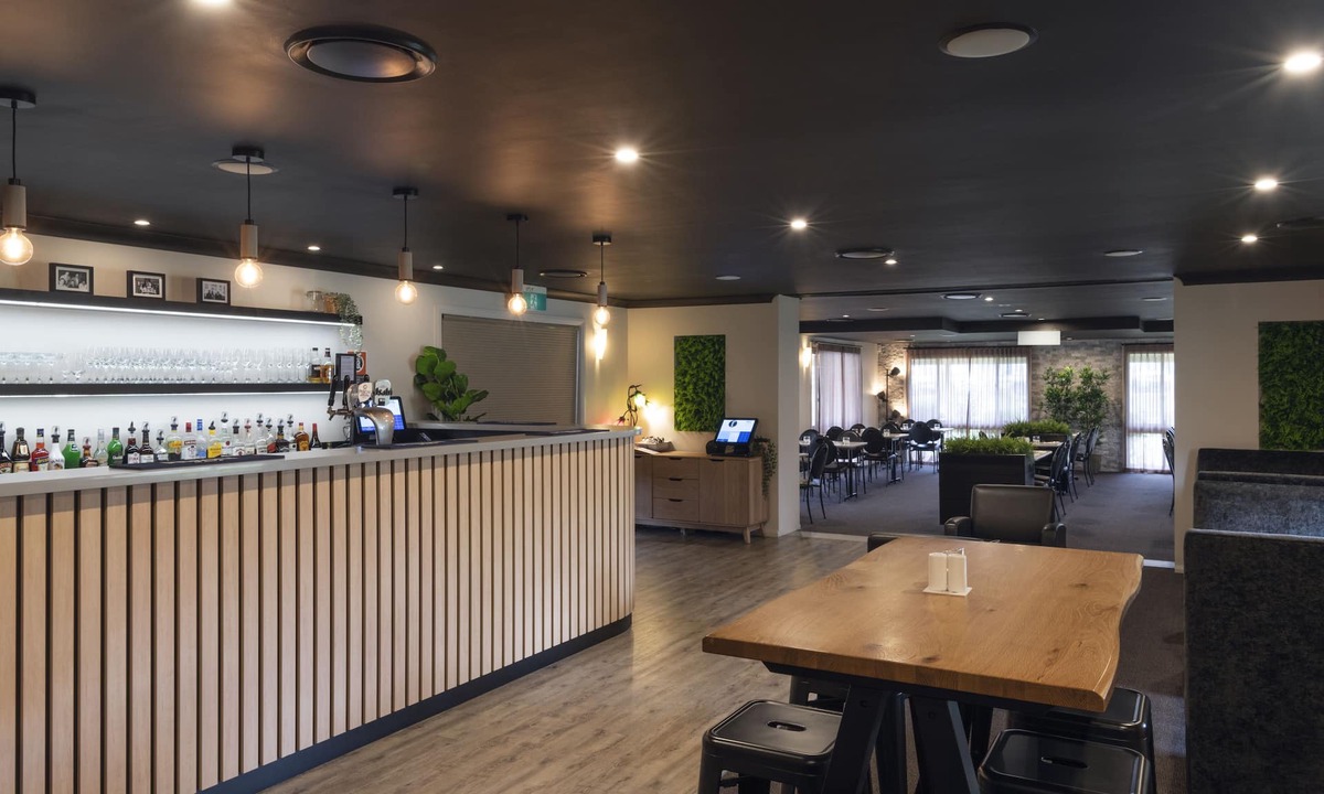 Vale Of Clwydd Hotel | Zig Zag Motel