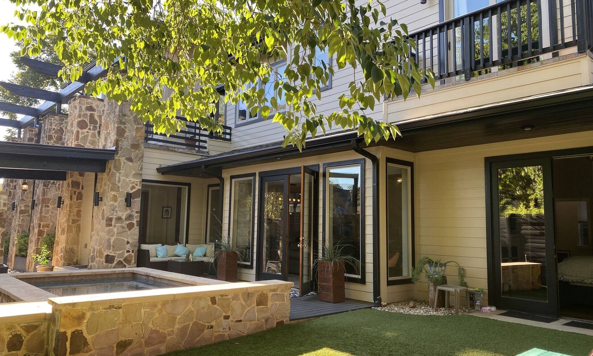 Barton Heights House | Zilker Park, walk to restaurants heated pool, large house!