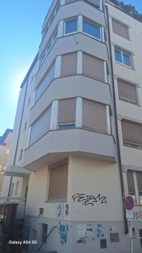 Matthaus House | Zimmer nähe Messe-Claraplatz -Novartis
