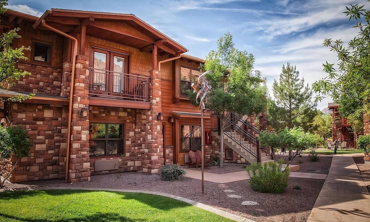 Zion National Park South Entrance Apartment | Zion Canyon Base | 1 Unit | 0.7 Miles to Zion Nature Center and Main Shuttle Hub