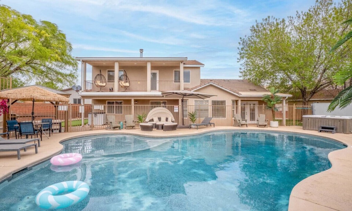 La Verkin House | Zion`s Poolside Paradise